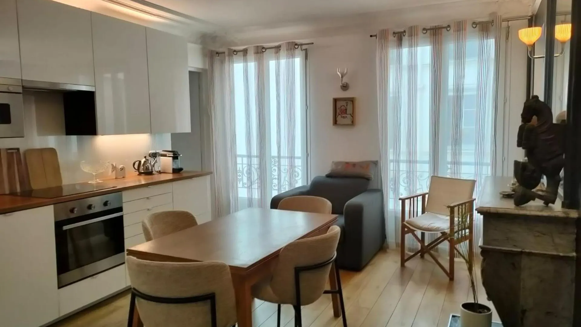 Paris 9E, Rue Des Martyrs, Appart Calme & Lumineux