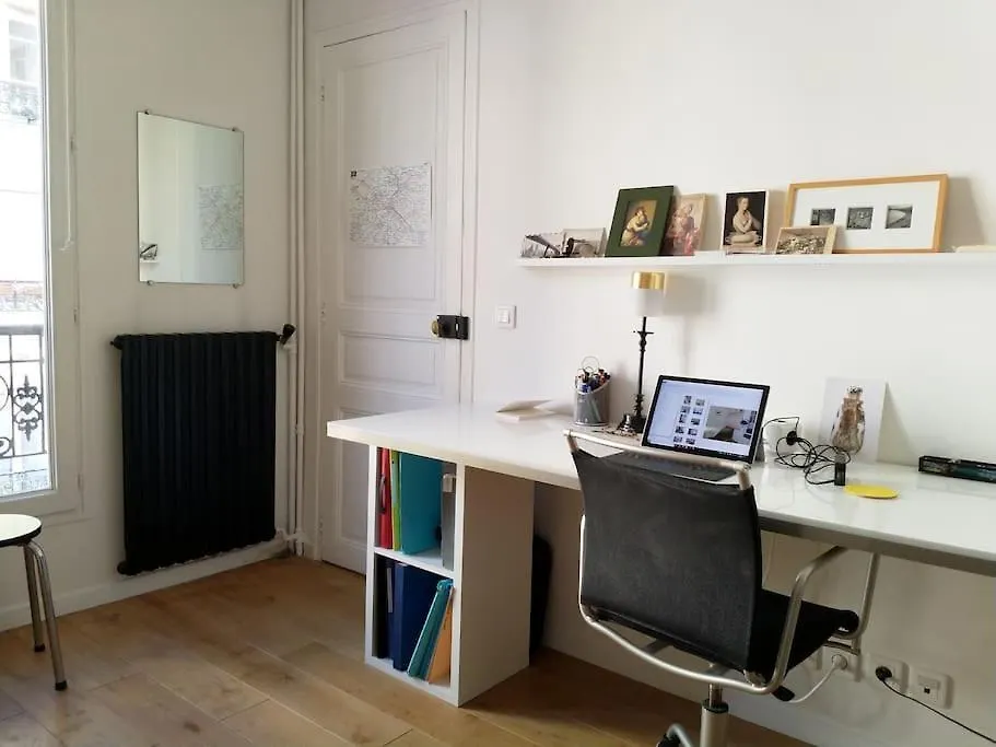 Paris 9E, Rue Des Martyrs, Appart Calme & Lumineux